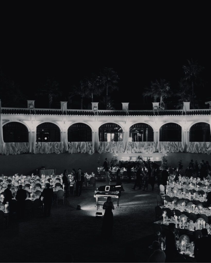 Iluminacion escenografica para Bodas al aire libre en Hacienda El Vizir Sevilla